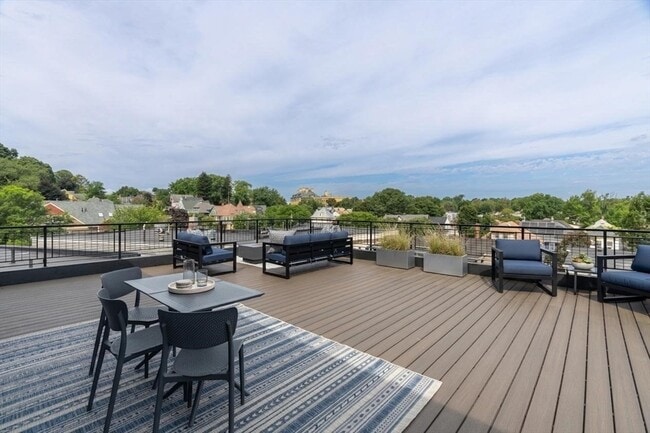 Building Photo - 500 Talbot Ave