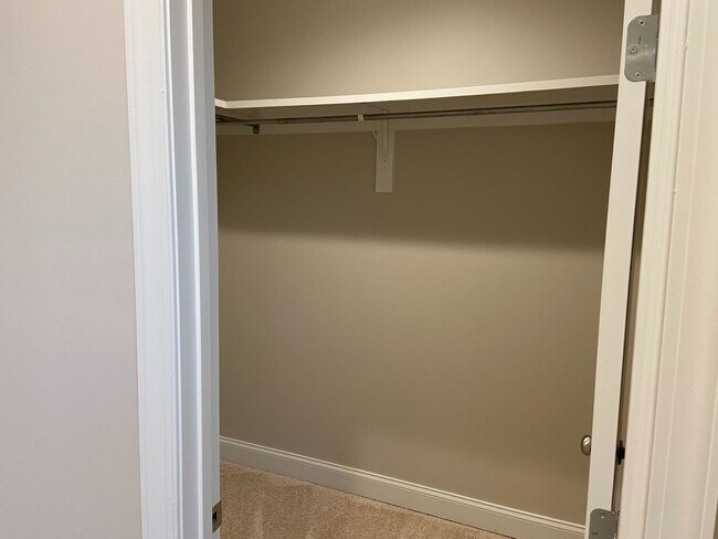 Building Photo - 3BR/3BA For Rent