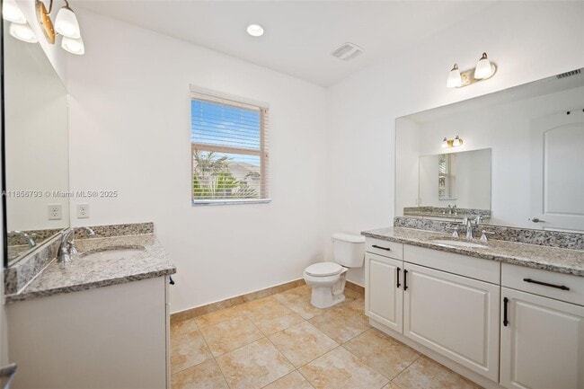 Building Photo - 6907 Pines Cir