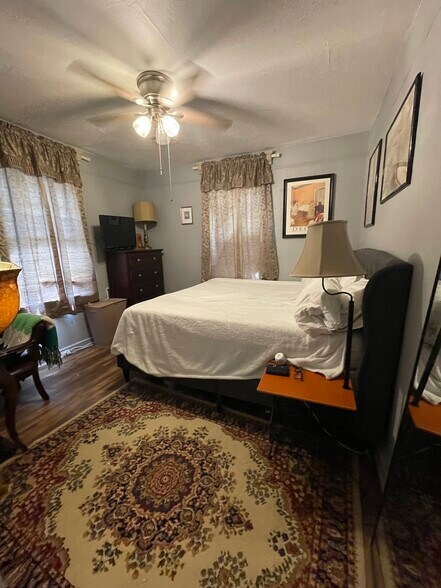 Building Photo - 844 Lebeau St