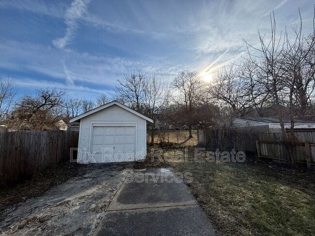 Building Photo - 525 Harrison Ave