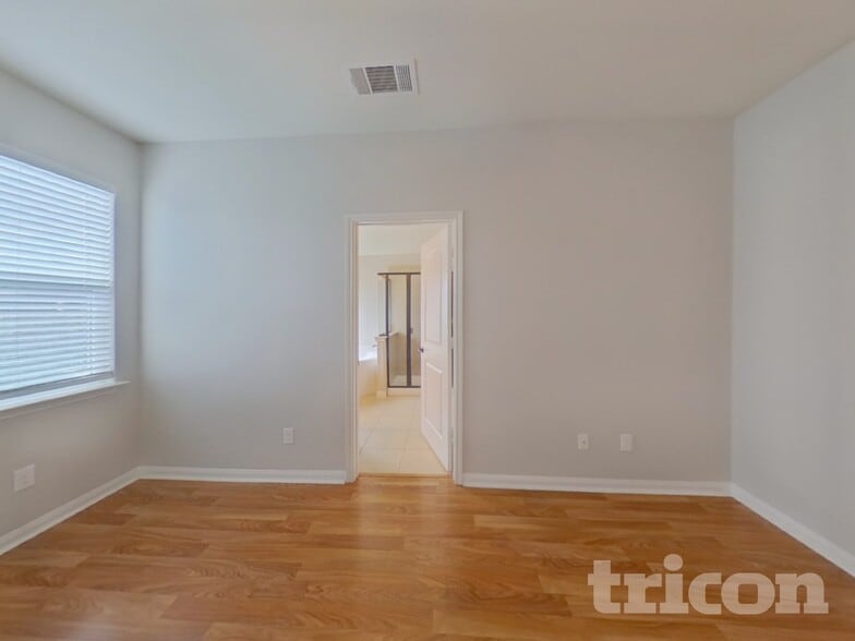 Building Photo - 1477 Treeta Trail
