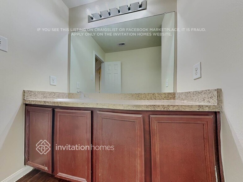 Building Photo - 12618 Mountain Daisy Rd