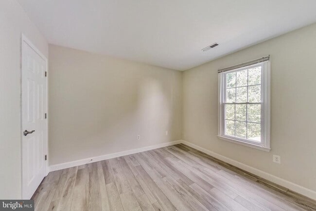 Building Photo - 12004 Montrose Village Terrace