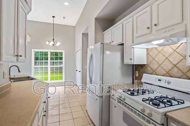 Building Photo - 117 Camden Lake Dr