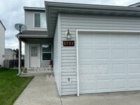 Building Photo - 1999 Greatview Dr