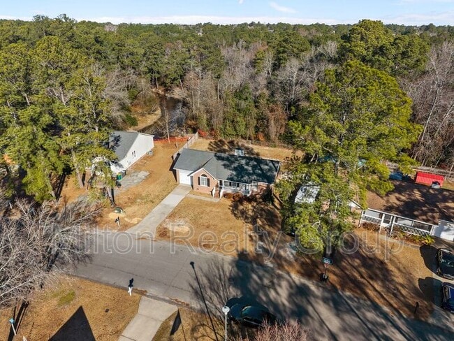 Building Photo - 4320 Falls Dr