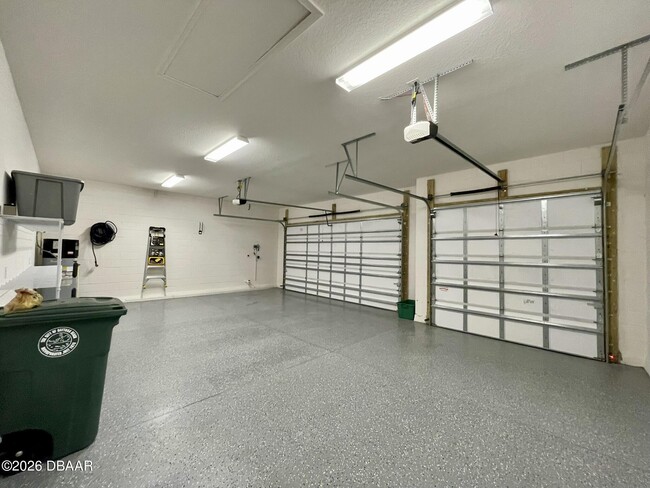 Building Photo - 437 Aquamarine Wy