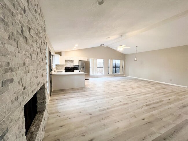 Building Photo - 3910 Ivy Green Dr