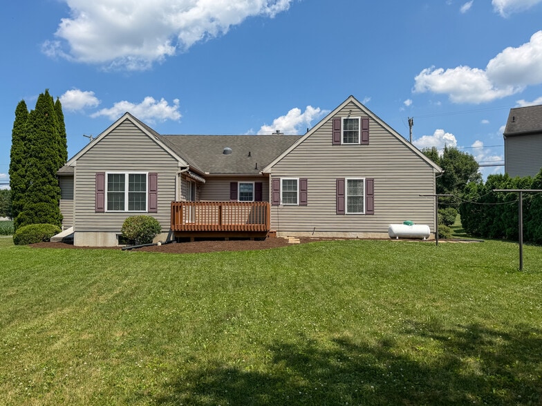 Building Photo - 1387 Sheep Hill Rd