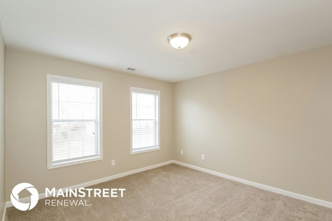 Building Photo - 5085 Cascade Hills Cir SW