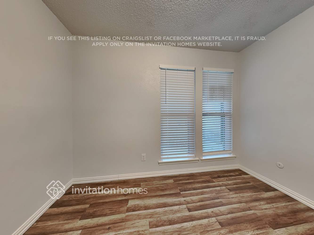 Building Photo - 1000 Pebblecreek Dr