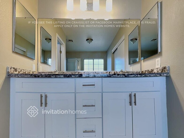 Building Photo - 7825 Strong Water Ct