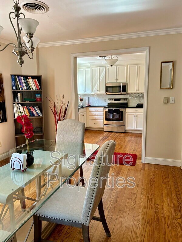 Building Photo - 1106 Cherokee Ct