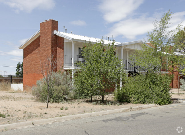 Building Photo - Country Club Apartments