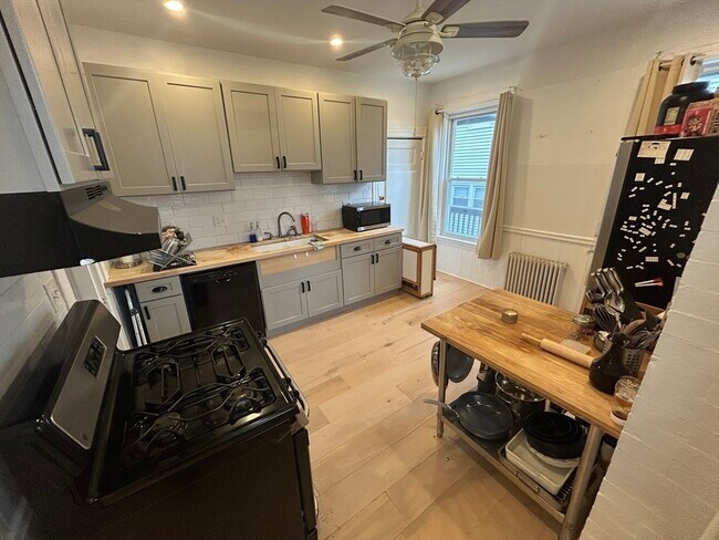 Building Photo - 50 Dartmouth St