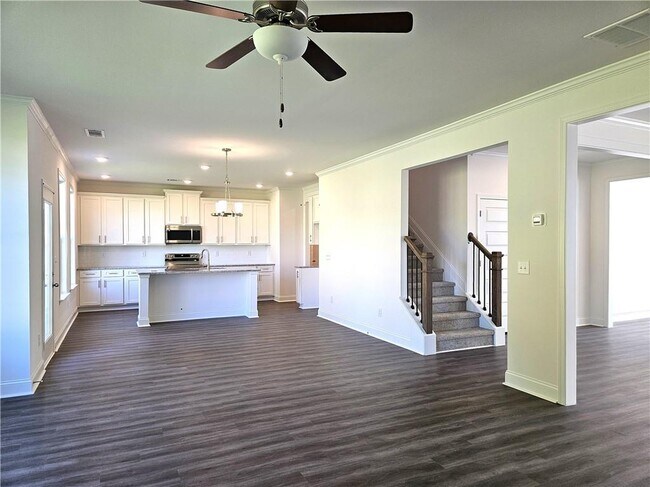 Building Photo - 7313 Yewtree Dr