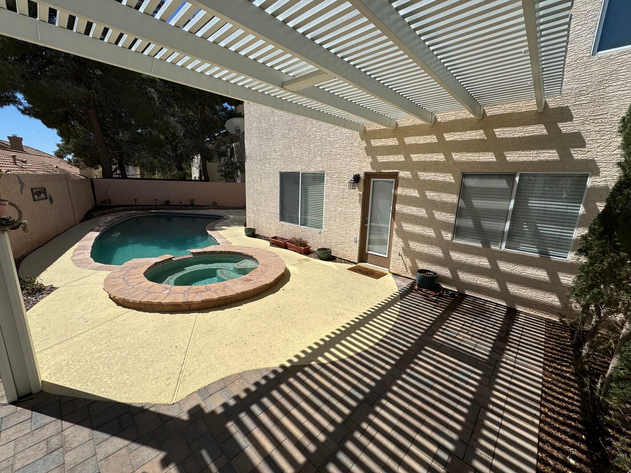 Building Photo - 1652 Sand Canyon Dr