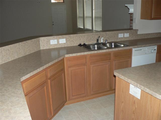 Building Photo - 1619 Northview Dr