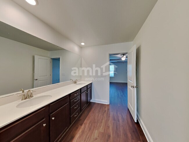 Building Photo - 11126 Hazel Gdns Dr