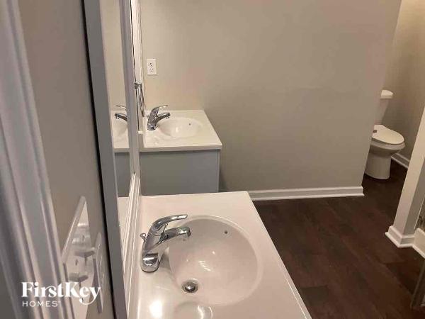 Building Photo - 4313 Sentinel Pl