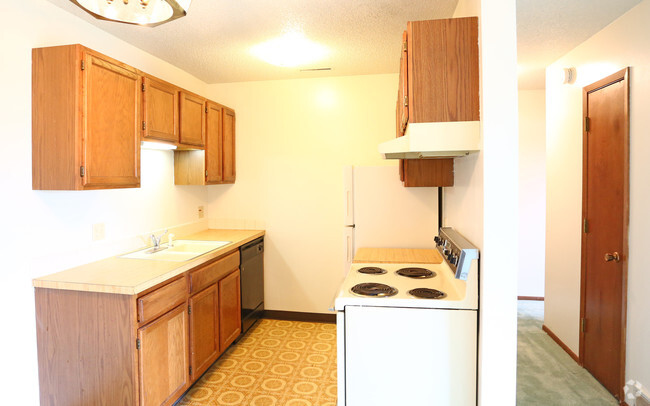 Kitchen - Adel Village Apartments