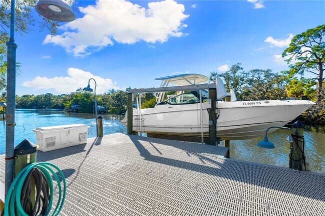 Building Photo - 2500 Monterey St