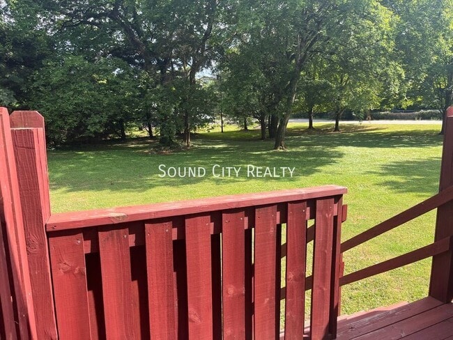 Building Photo - 238 Timberway Dr