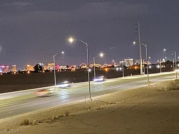 Building Photo - 8555 W Russell Rd