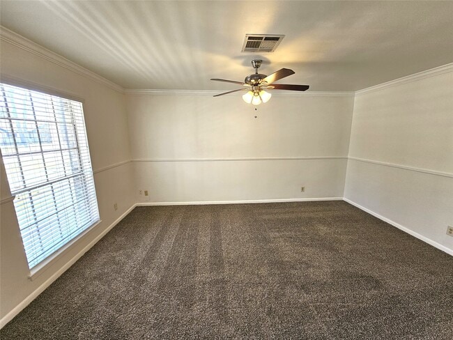 Building Photo - 347 Forest Lake Dr