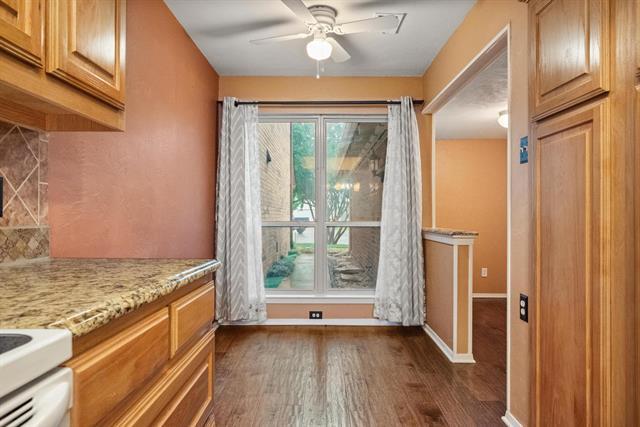 Building Photo - 1417 Earlshire Pl