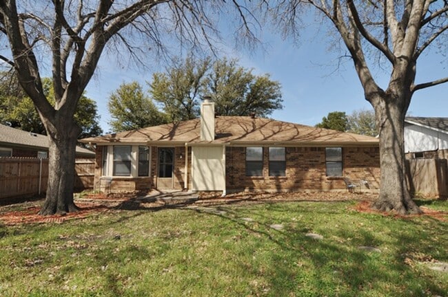 Building Photo - VIEW NOW/COMING SOON - Beautiful 3-2-2 in Saginaw with Quartz Counters & Large Backyard-Eagle MT-...