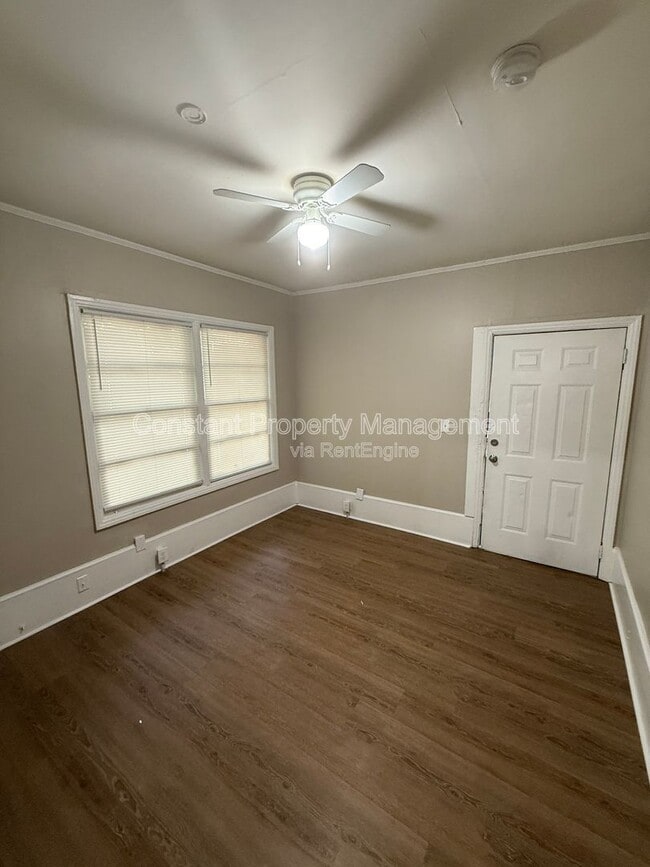 Building Photo - 614 W Poplar St