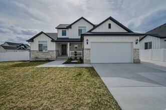 Building Photo - 2541 N Fall Breeze Wy