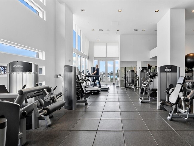 Building Photo - 1040 Biscayne Blvd