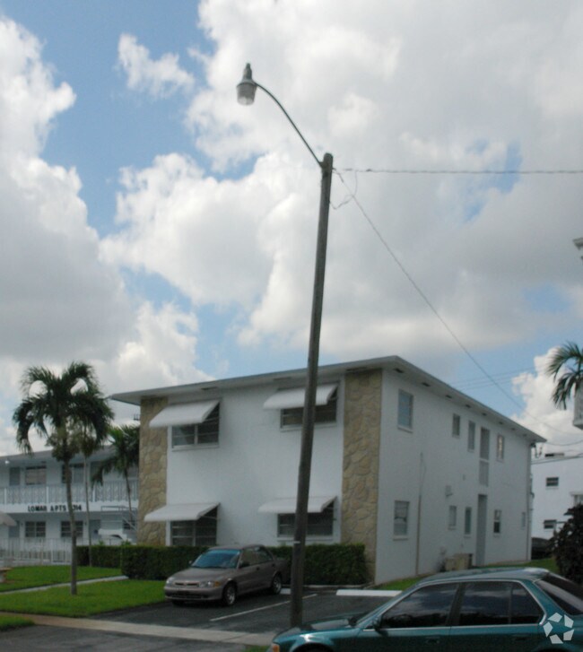 Building Photo - 314 S Luna Ct Hollywood, FL 33021