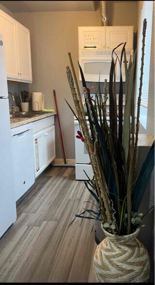 Building Photo - 4108 Liverpool St