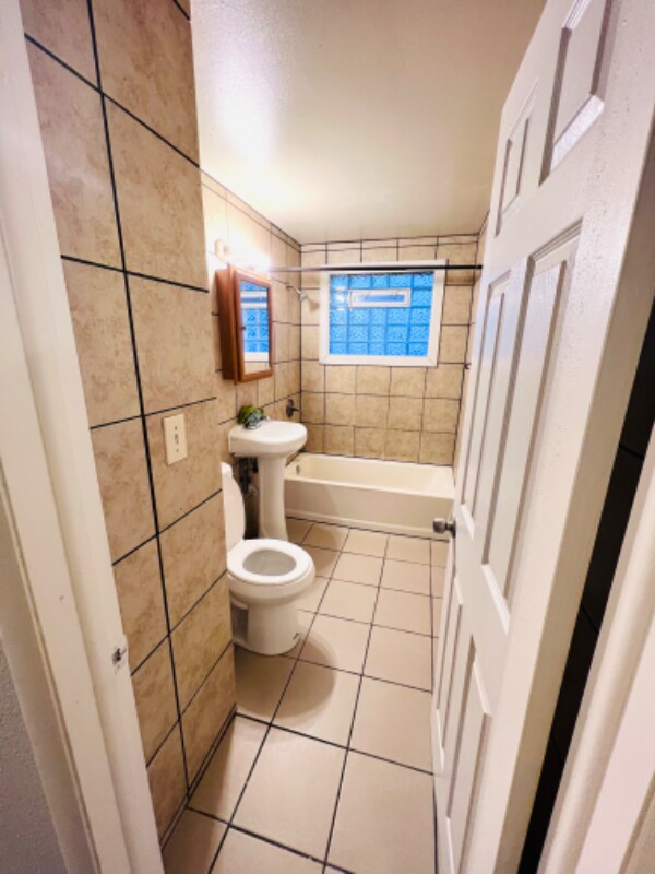 Building Photo - 5834 N 64th St