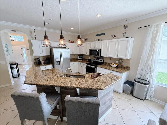 Building Photo - 9975 Cypress Vine Dr