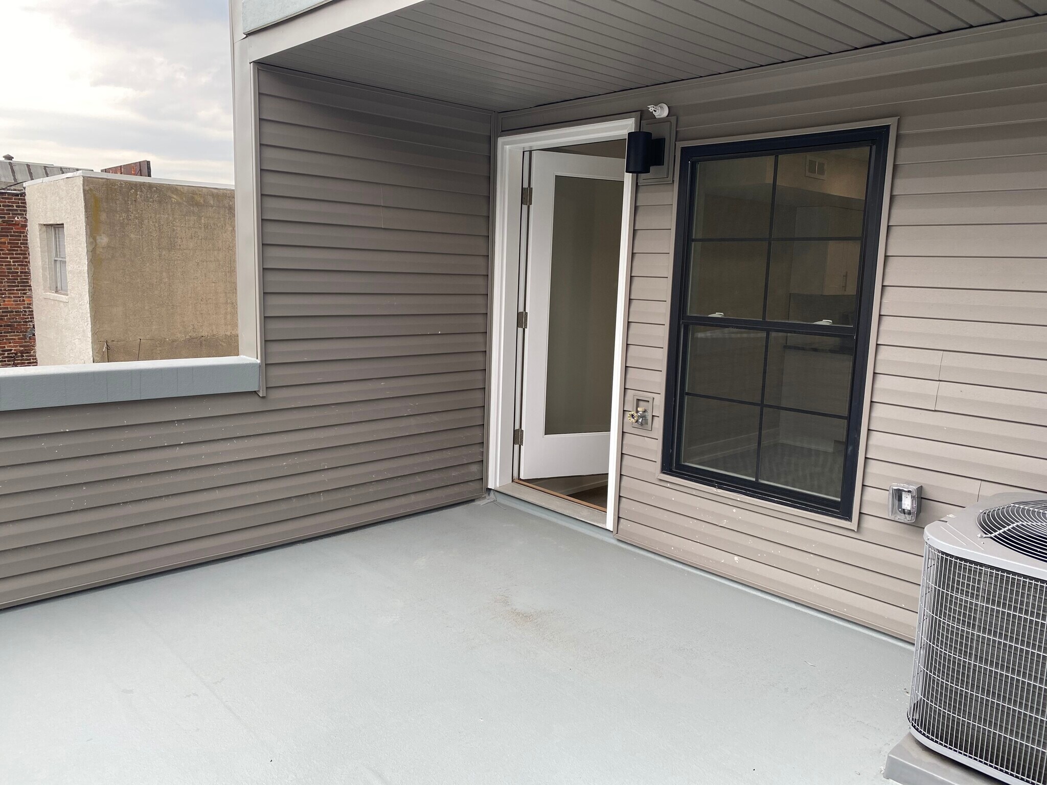 Deck - 1716 Jackson St