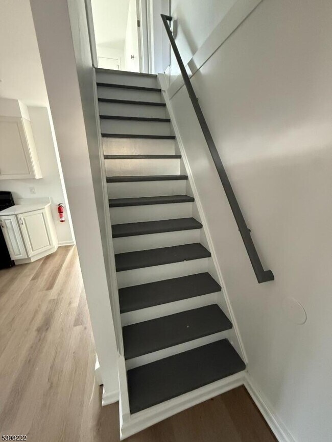 Building Photo - 173 US-46