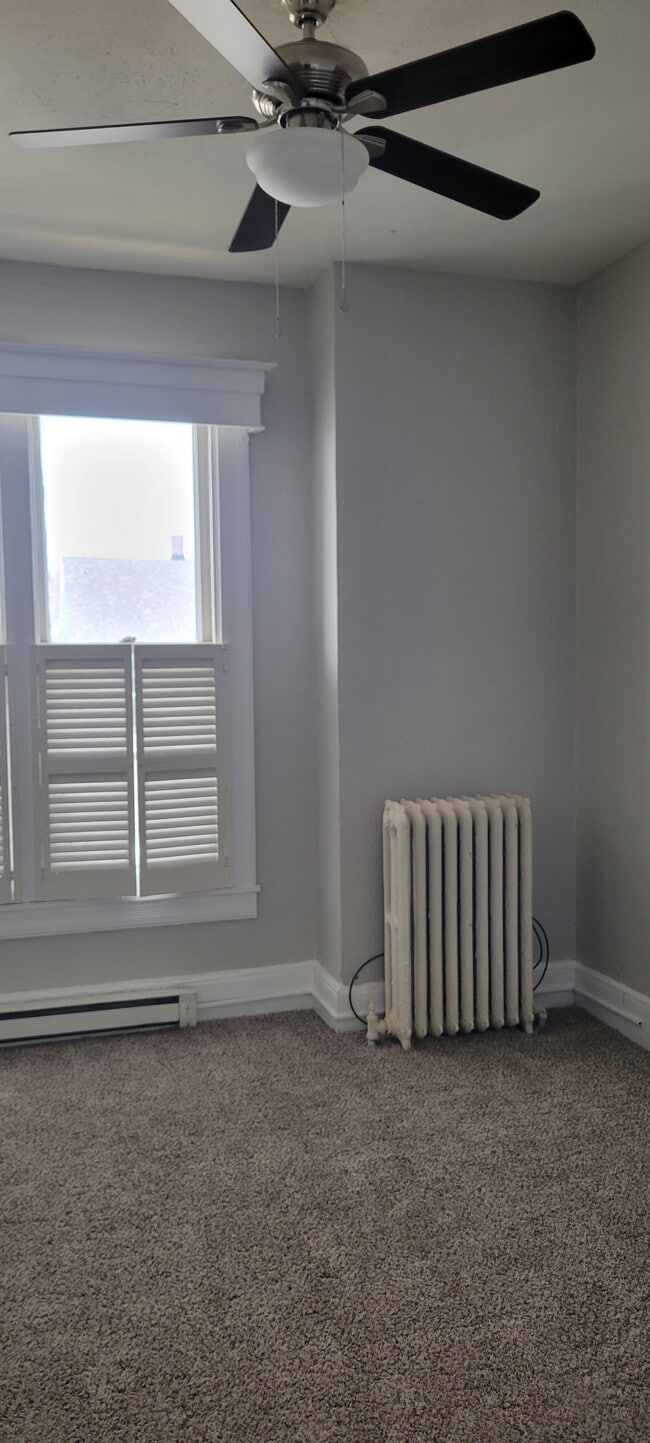 Building Photo - 101 N Main