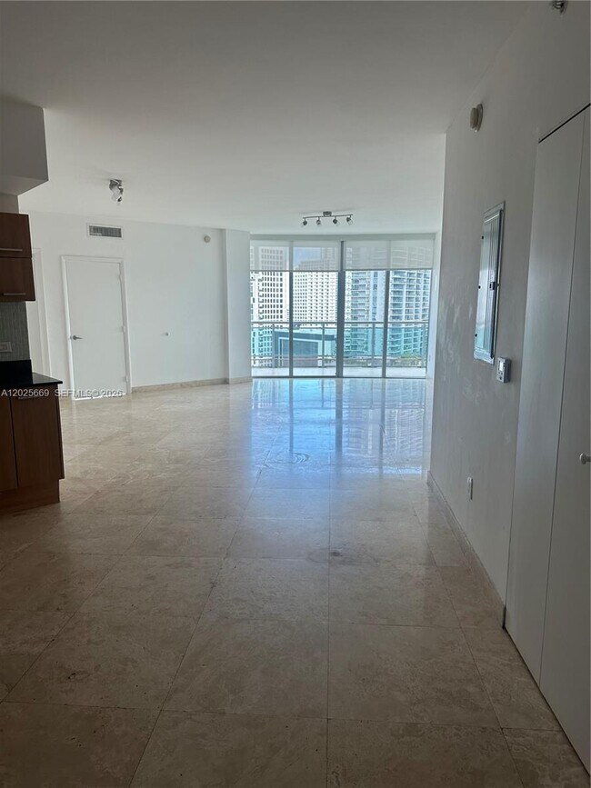 Building Photo - 350 S Miami Ave