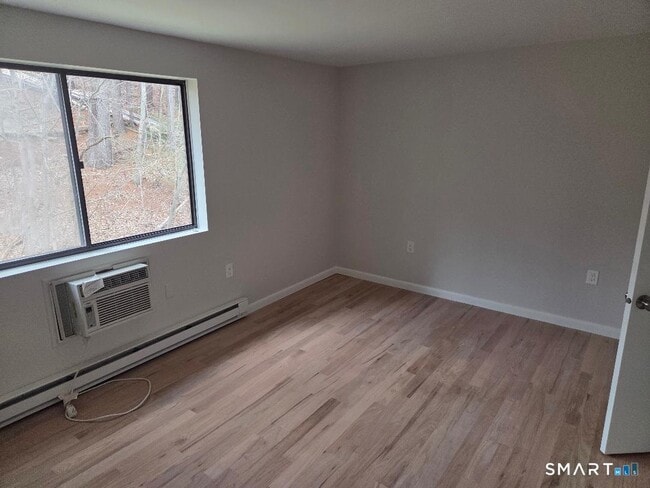 Building Photo - 39 Horton Hill Rd