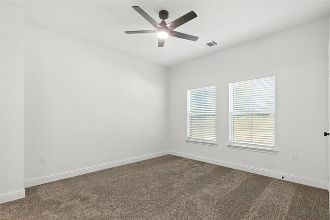 Building Photo - 914 Timberglen Ct