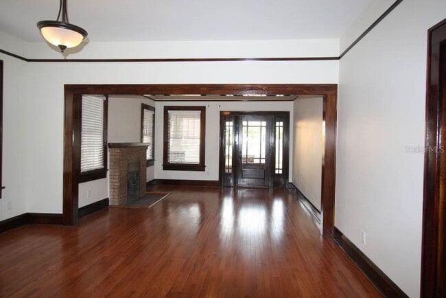 Building Photo - 2404 N Morgan St