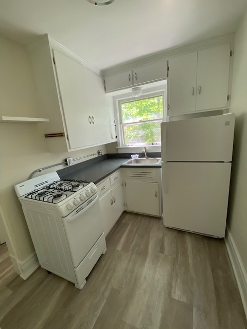 kitchen - 1411 Golden Ave