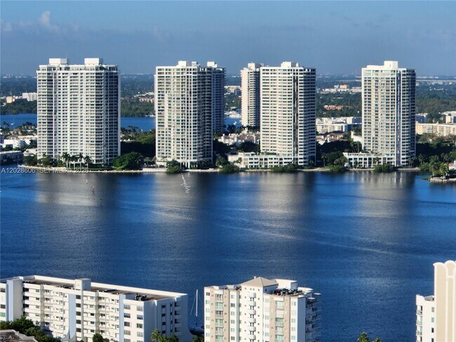 Building Photo - 18201 Collins Ave