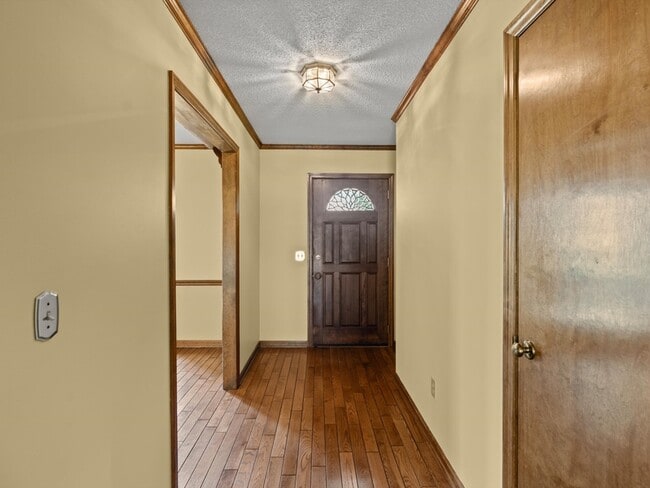 Building Photo - 115 Gaylor Dr