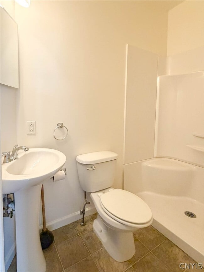 Building Photo - 507 Henry St